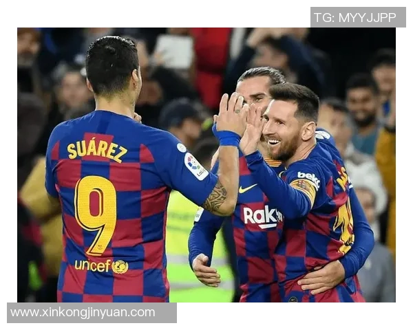 梅西精彩吊射助巴萨逆转皇家贝蒂斯展现超凡技术与团队配合